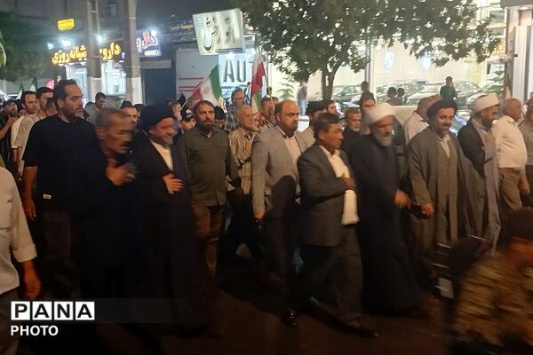 شور و حماسه مردمان شهرستان قرچک در صد و هفتمین شب از تجمعات مردمی