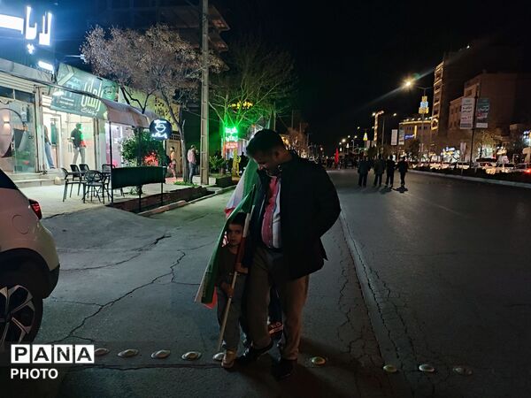 قاب پانا میزبان اجتماع پرشور مردمان ولایت مدار نیشابور در بلوار فضل