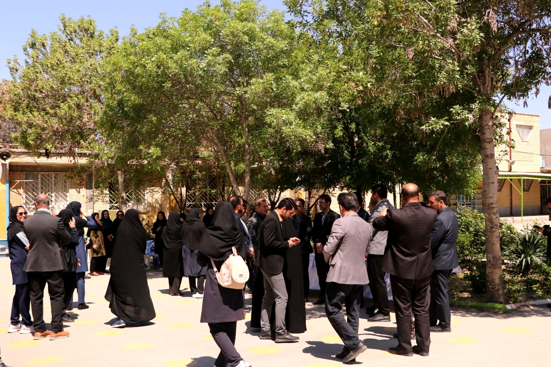 افتتاح نمایشگاه دست‌سازه در هنرستان دخترانه ثمین