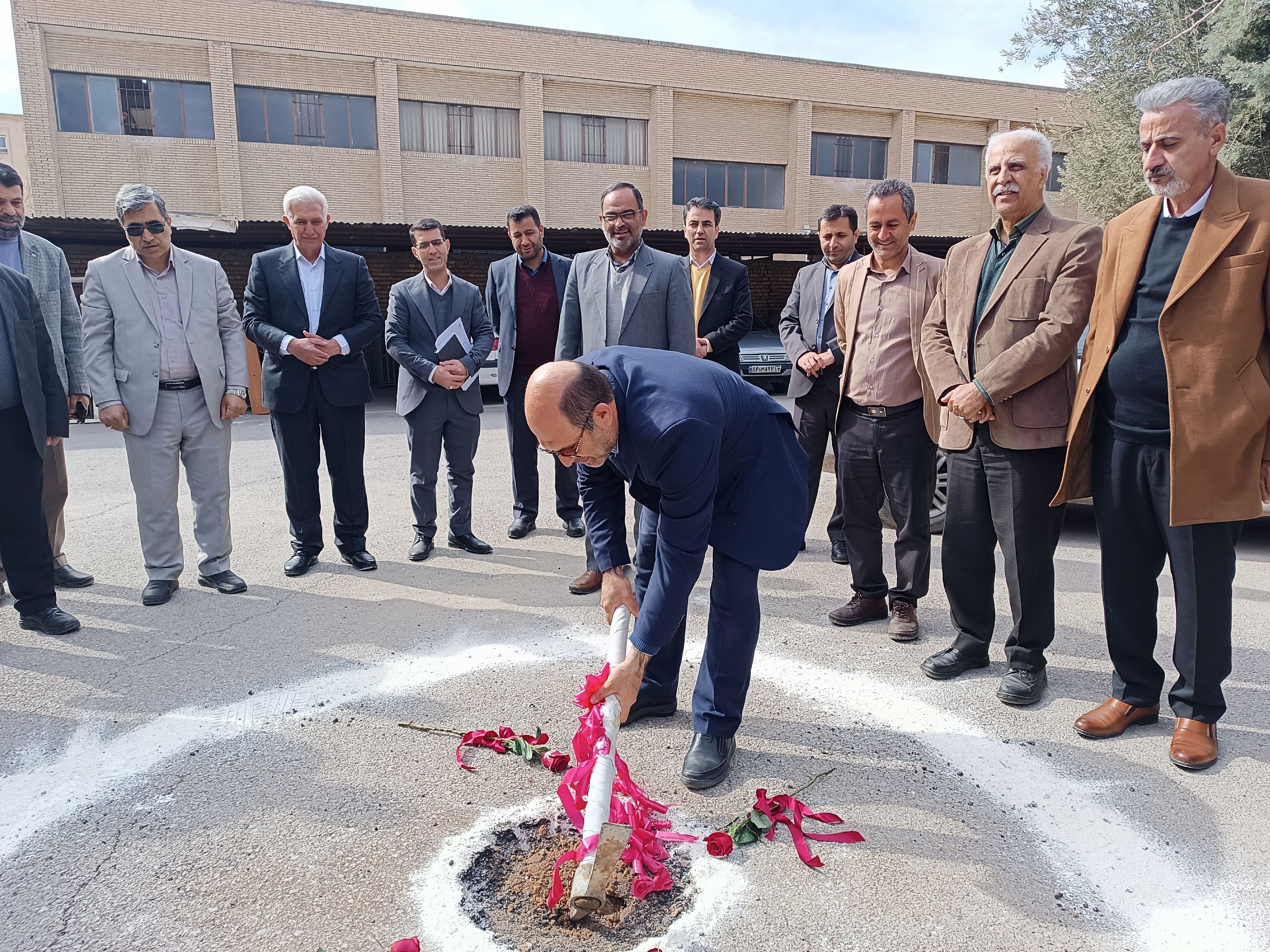 آیین کلنگ‌زنی مرکز جامع سنجش، توانبخشی و مداخله به‌هنگام در ناحیه 5 اصفهان/ فیلم