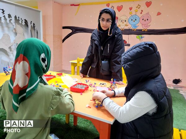 برگزاری جشنواره ضیافت نور توسط کهکشان کودکی درفرهنگسرای کودک و آینده 