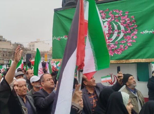 مردم در راهپیمایی ۲۲ بهمن، بار دیگر اتحاد خود را نشان دادند