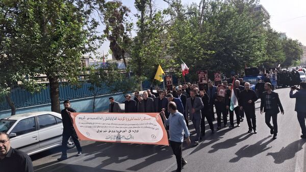 حضور پرشور فرهنگیان منطقه ۱۴ در مراسم تشییع پیکرهای شهدای جنگ ۱۲ روزه
