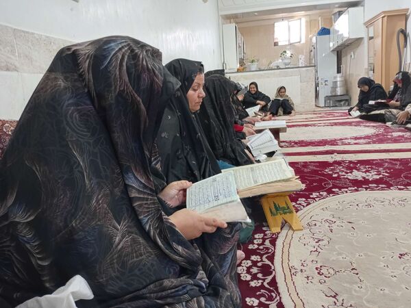 جلسات قرائت قرآن در ایام محرم در خلیل آباد