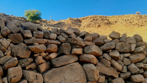 روستای برد‌زرد نگینی غریب در شهرستان لنده