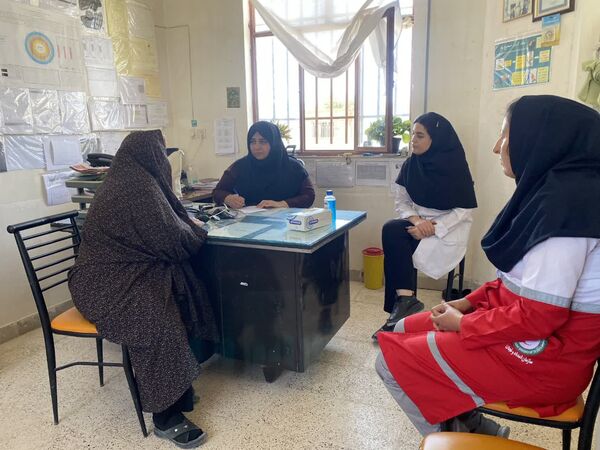 اعزام کاروان سلامت جمعیت هلال احمر مانه و سملقان به مناطق محروم بربر قلعه