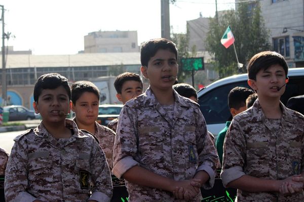 حضور پرشور دانش‌آموزان در راهپیمایی ۱۳آبان منطقه کهریزک 