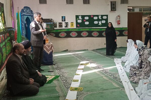  زنگ نماز در هنرستان آفرینش پردیس با حضور امام جمعه و مدیر آموزش و پرورش