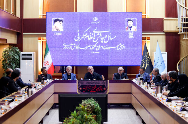 مهم‌ترین چالش نظام حکمرانی، شکاف میان دانش و اجراست/ دانشگاه باید از آموزش صرف فاصله بگیرد
