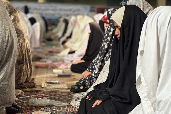 قاب‌هایی از خلوت عاشقانه دانش‌آموزان اسلامشهری در اعتکاف