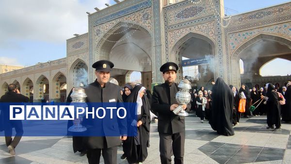 اردوی زیارتی دانش‌آموزان دبستان شاهد حاج تقی آقا بزرگ به حرم مطهر رضوی (ع)