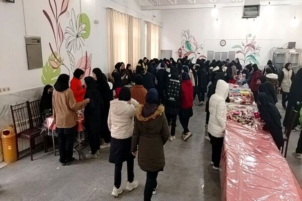 برپایی نمایشگاه و بازارچه کارو فناوری در دبیرستان شهید مجید دهنوی نیشابور