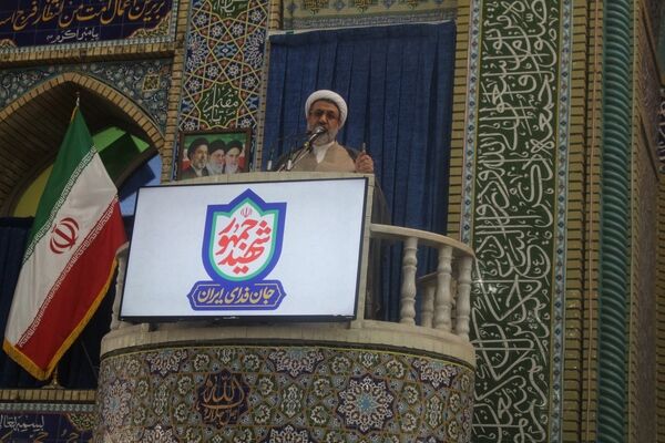 نماز جمعه امروز کرمان از نگاه دوربین