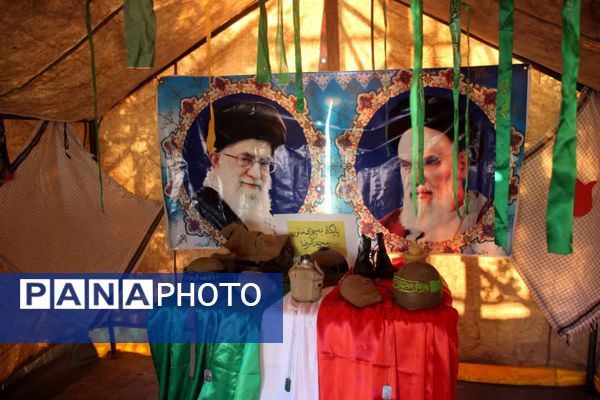 اجتماع استکبار ستیزی و رویداد پلاکاردنویسی دانش‌آموزان سمنان