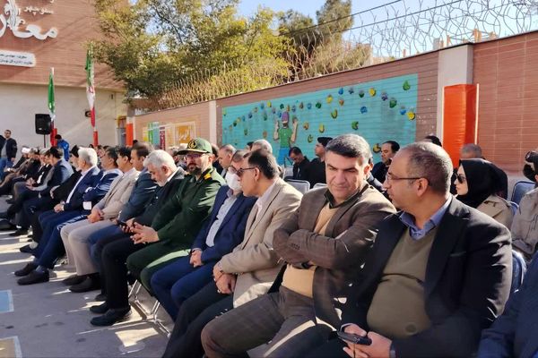آیین نواختن گلبانگ انقلاب اسلامی با حضور استاندار فارس