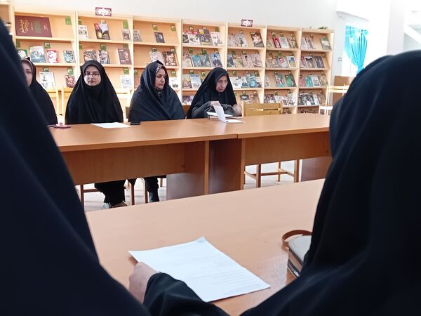قرائت وصیت‌نامه امام خمینی(ره) در کتابخانه شهید بهشتی