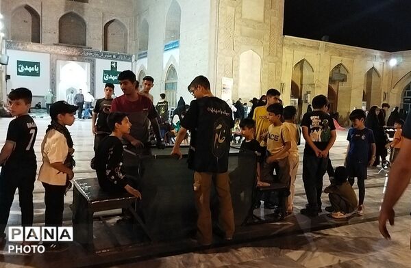 موکب دهه نودی ها در نود و نهمین شب از اجتماعات مردمی نیشابور 