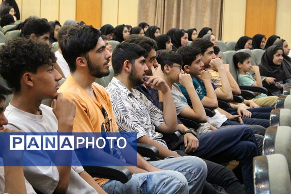 برگزاری اختتامیه چهاردهمین جشنواره نوجوان سالم در همدان