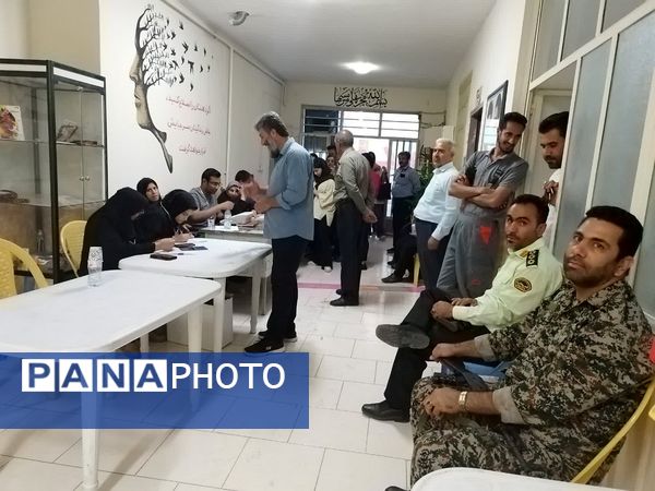 حضور مردم شهر کرمان در دور دوم انتخابات ریاست‌جمهوری