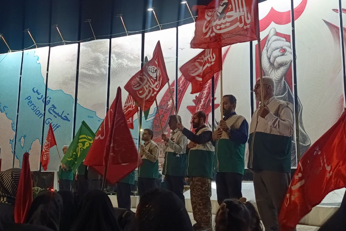 شب ۲۲۱ همبستگی ملی در شهرستان ملارد با حضور گسترده مردم
