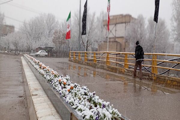 بارش باران و برف الهی در نوروز ۱۴۰۴ در شهر زیبای بار 