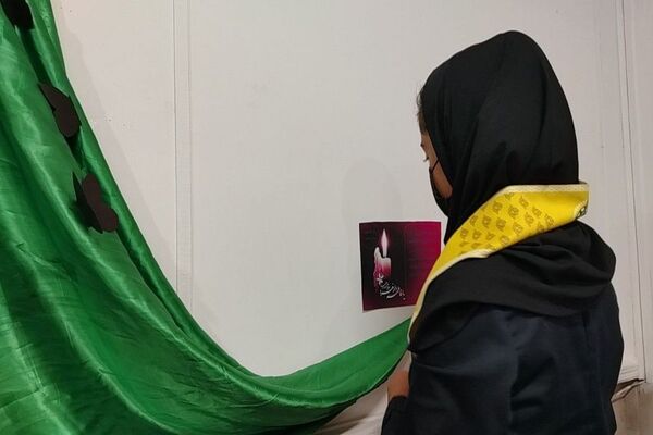 فضا سازی مدرسه شهید مجید دهنوی نیشابور به مناسبت ایام فاطمیه 