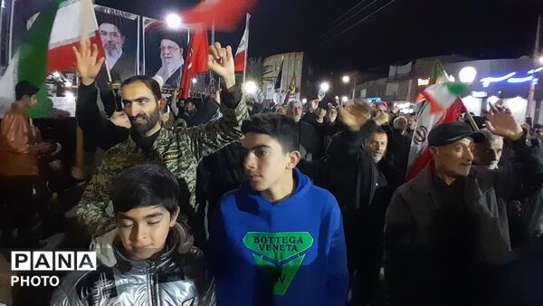 اجتماع مردمی حامیان انقلاب اسلامی در گلوگاه