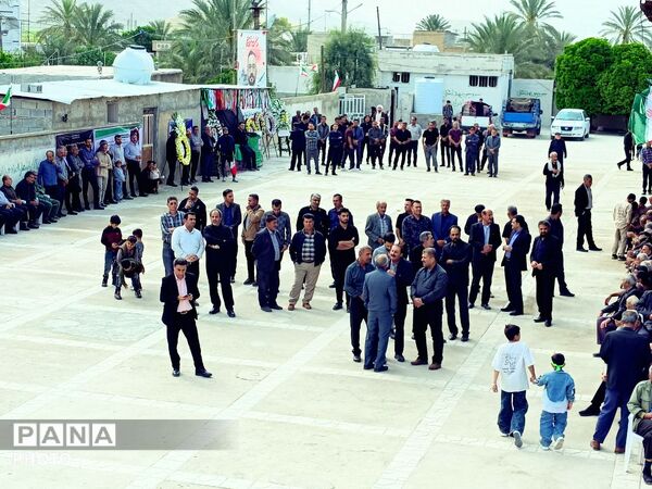 تشییع پیکر شهید محمدصادق توانی بلیانی در کازرون
