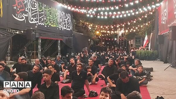 عشق و ارادت نوجوانان شهر هشتگرد به اباعبدالله الحسین(ع)
