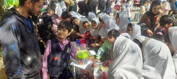 برپایی بازارچه کسب و کار در آموزشگاه امام جعفر صادق(ع)