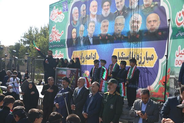 فریاد استکبار ستیزی از ورامین طنین انداز شد