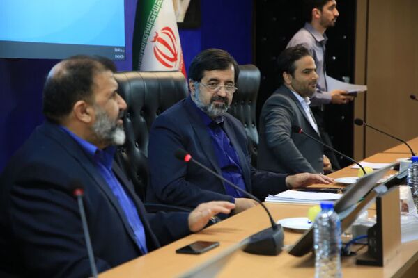 نشست صمیمی مدیران رسانه با استاندار قم