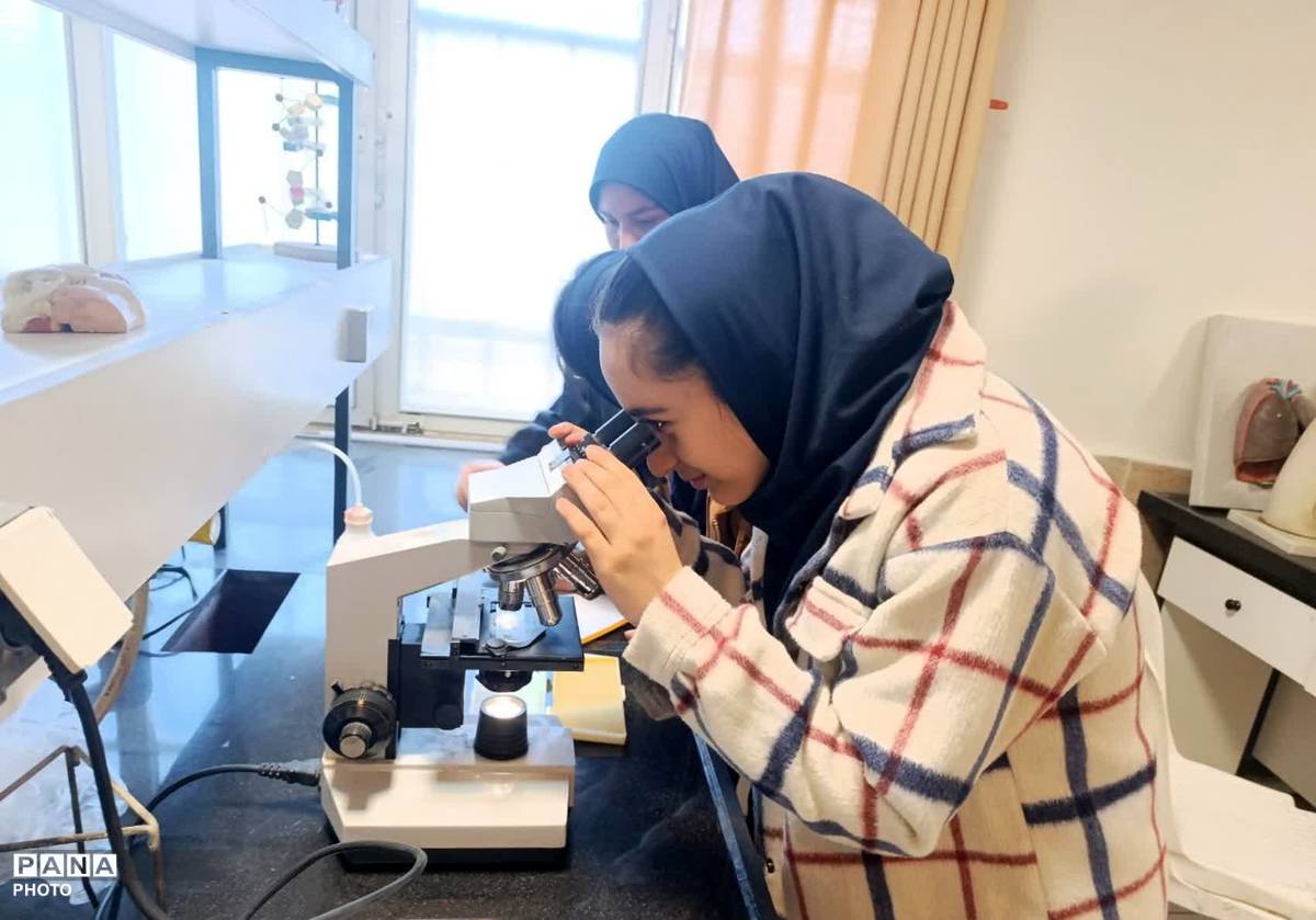 کارگاه علمی،آموزشی دانش‌آموزان دبیرستان اهل‌البیت(ع) ناحیه ۴ کرج