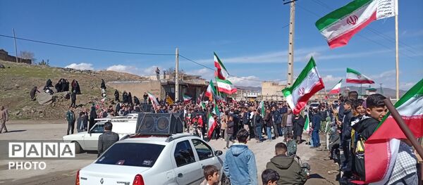 راهپیمایی مردم شهر علی آباد دمق به‌مناسبت روز ۱۲ فروردین