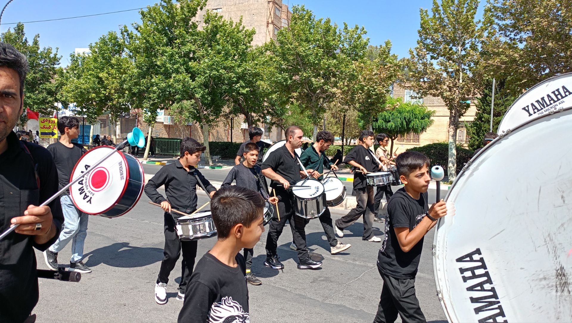 طبل و سنج زنی در روز عاشورا 