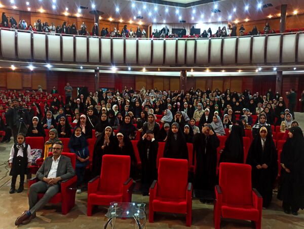 همایش مادر دختری در ساختمان صبا مشهد