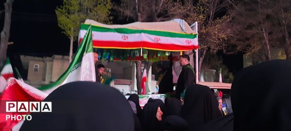 تشییع باشکوه شهید محمد مولوی و مردمی که میدان را خالی نکردند
