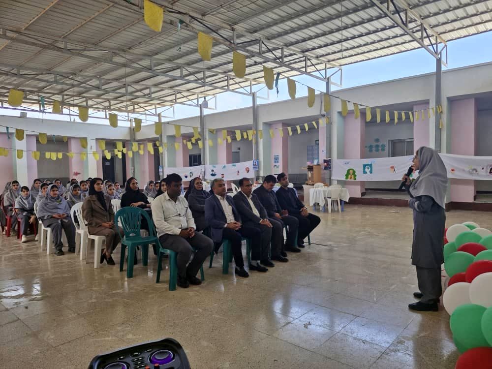 آیین نمادین هفته «بهداشت روان» در دبیرستان فرهنگ قشم برگزار شد