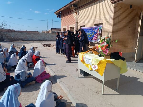 تجلی شکوه مهدوی در دبستان حضرت فاطمه (س)