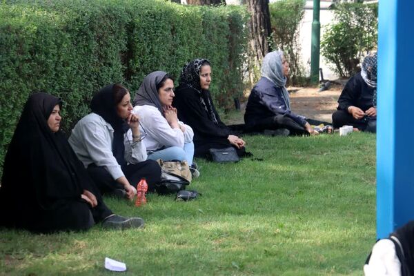 غوغای دانشگاه فردوسی مشهد در روز کنکور ۱۴۰۴