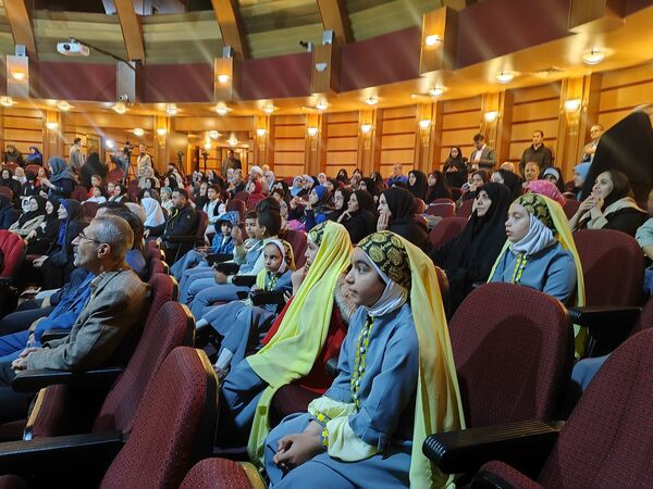 همایش کتاب و کتابخوانی در سالن میلاد شهرداری کرج 