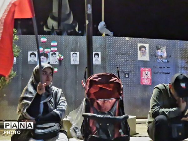 میدان انقلاب؛ جغرافیای همدلی در سایه سار نام میهن