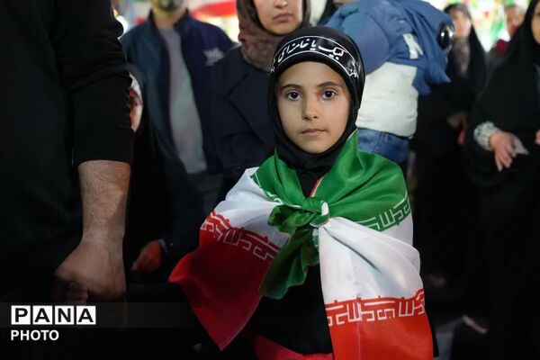 اجتماع بزرگ ریحانه‌های فاطمی در گرامیداشت شهدای میناب