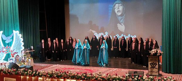 برگزاری یادواره شهدا با عنوان «سجاده نشینان ره عشق» در منطقه ۱۰