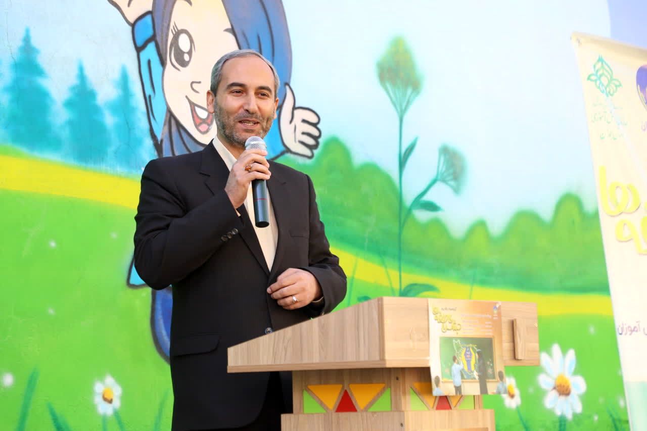 بزرگ‌ترین بخشش، هدایت انسان‌ها است