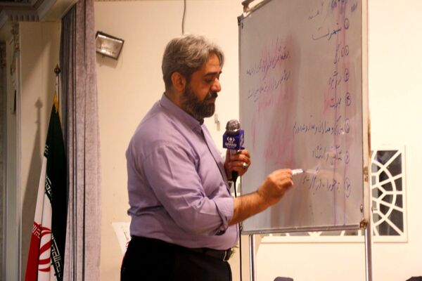 کارگاه خبرنویسی با مدیرعامل خبرگزاری پانا در مشهد