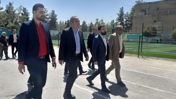 از زمین چمن تا میدان همدلی