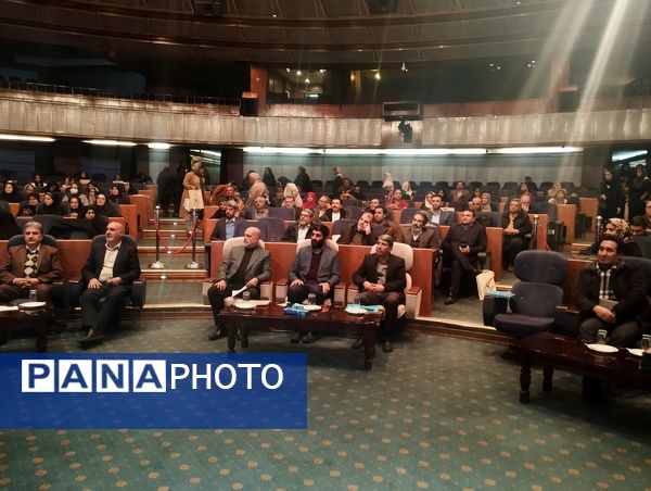 اختتامیه نخستین رویداد نوآورانه طراحی و دوخت لباس فرم مدرسه در سالن همایش‌های بین‌المللی صدا و سیما