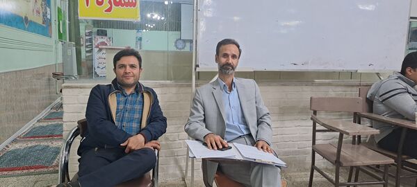  دیدار والدین با معلمان در دبیرستان ابوذر غفاری نیشابور