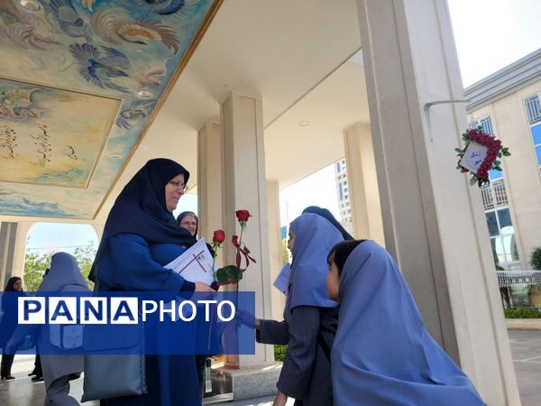 دبستان مصلی نژاد حضرت زینب میزبان مراسم آغاز سال تحصیلی شد